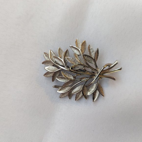 Vintage Brooch Lot A - Picture 15 of 16